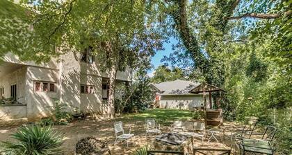 5BEDROOM/6BATHROOM HISTORIC UA CAMPUS HOME