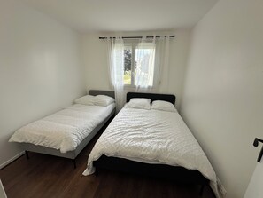 1 bedroom, iron/ironing board, free WiFi, bed sheets - Comfort and greenery: modern 2-room apartment with parking in Domont (Domont)