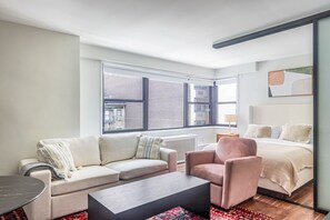 Télévision, chaîne hi-fi