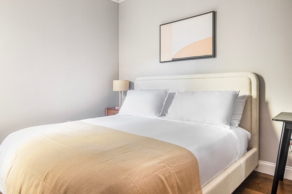 1 chambre, fer et planche à repasser, Wi-Fi, draps fournis