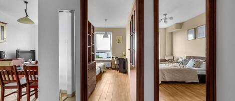 2 chambres, fer et planche à repasser, Wi-Fi gratuit, draps fournis