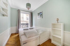 2 bedrooms, Internet, bed sheets