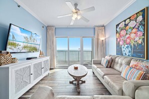 TV - Seawind 1307 ~ In/Out/Kiddie Pools, Hot Tub + $400 in FREE Activities Daily ~ Zoo/Parasailing + More (Gulf Shores)