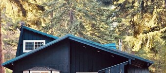 Spacious 4 Bed + Lakes + ATV trails!