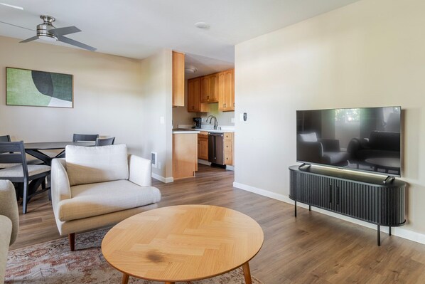 テレビ、ステレオ