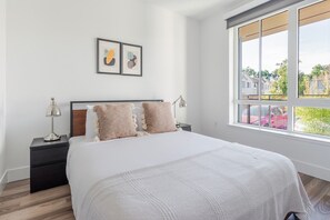 2 quartos, ferros/tábuas de passar roupa, Wi-Fi, roupa de cama