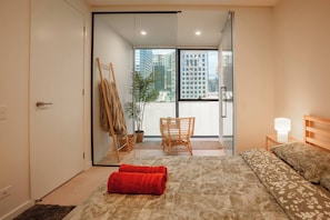 2 chambres, fer et planche à repasser, Wi-Fi, draps fournis