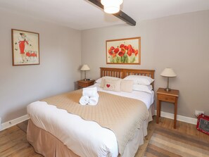 2 bedrooms, individually decorated, individually furnished, free WiFi - Courtyard Cottage (Ambleside)