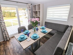 Dining - 69 The Paddocks (Carmarthen)