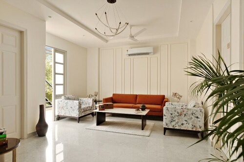 Jamunvilla, 4-BHK  Vyapaar Kendra ,C 1081 A Sushant Lok 1 Gurgaon Haryana 122009