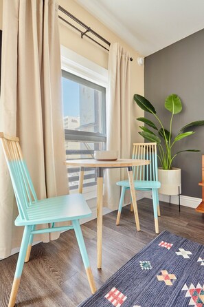 1 bedroom, individually decorated, individually furnished