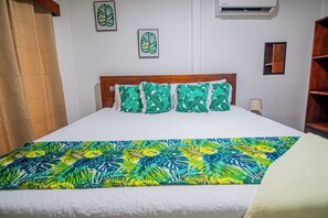2 chambres, fer et planche à repasser, Wi-Fi, literie fournie
