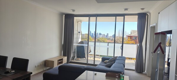 Living area - Convenient apartment at heart city (Victoria Park)