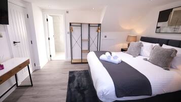 4 間睡房、熨斗/熨衫板、Wi-Fi、床單