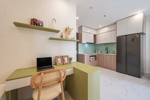 Living area - LA Nest 1bed with pool view big deal (ho chi minh)