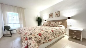 1 chambre, fer et planche à repasser, accès Internet, draps fournis