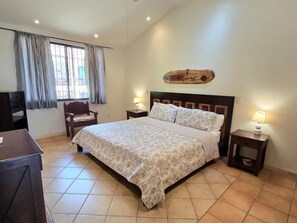 2 bedrooms, internet, bed sheets