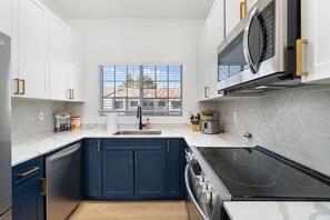 Private kitchen - Chic 2BR: Patio, Hot Tub & Resort Pools! (Scottsdale)