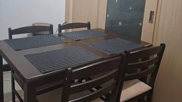Standard Double Room | Dining room