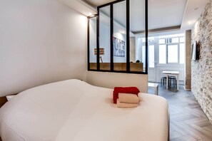 1 bedroom, WiFi, bed sheets