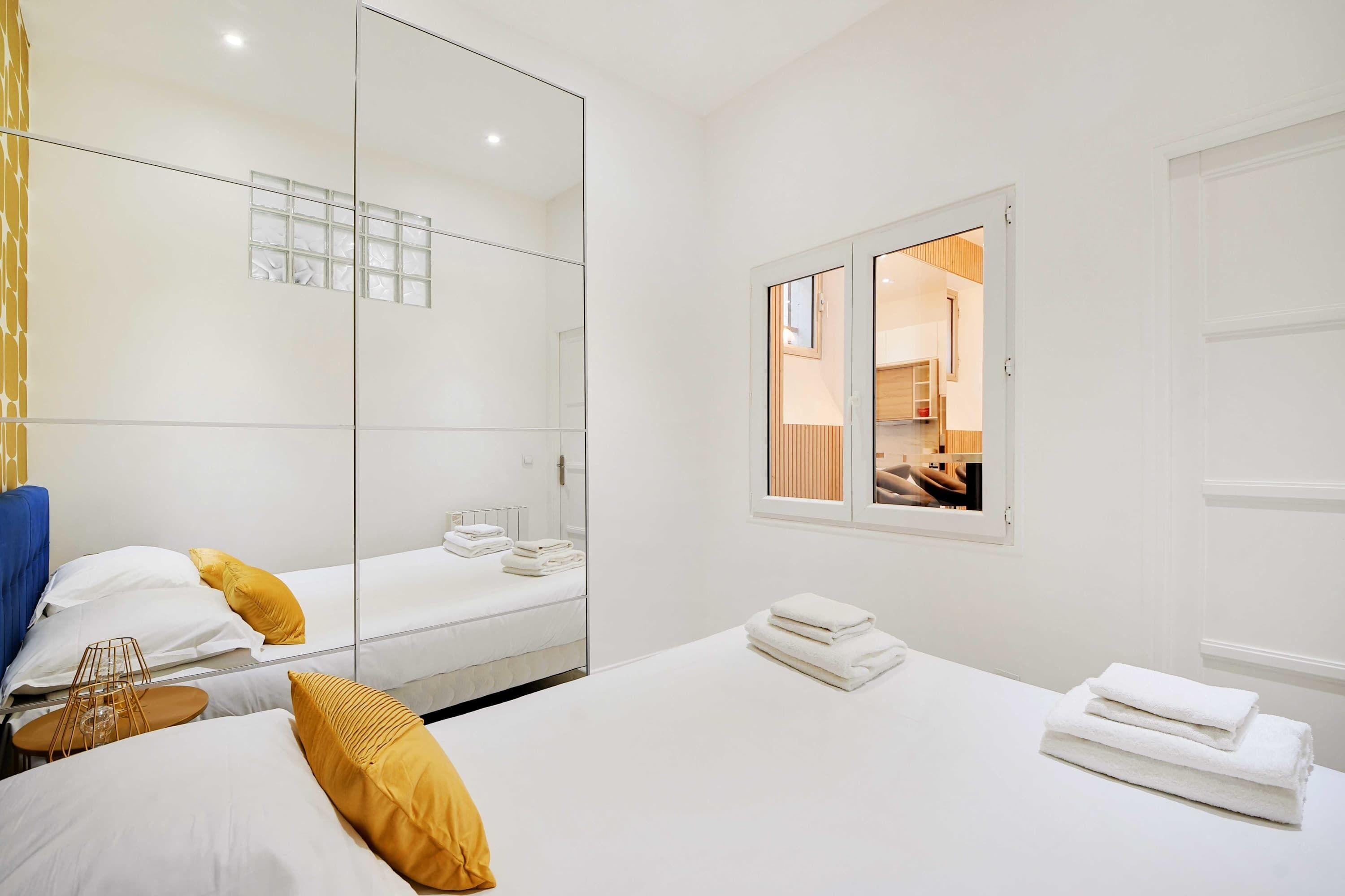 2 bedrooms, WiFi, bed sheets