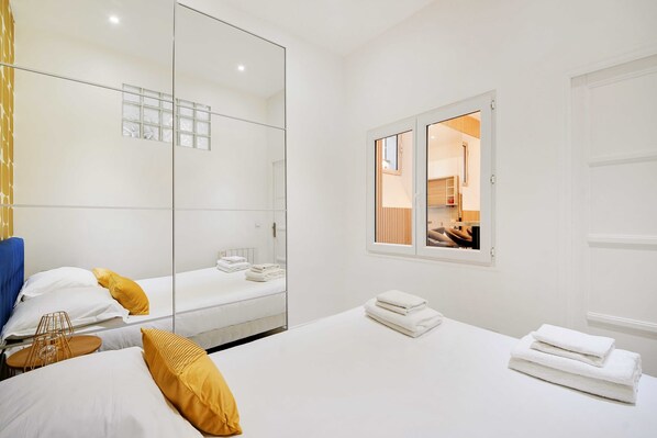 2 bedrooms, WiFi, bed sheets