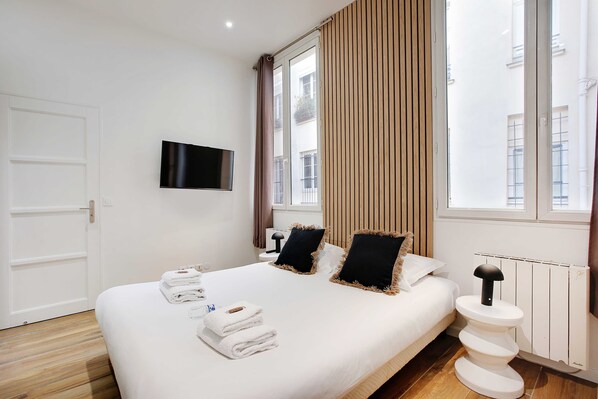 2 bedrooms, WiFi, bed sheets