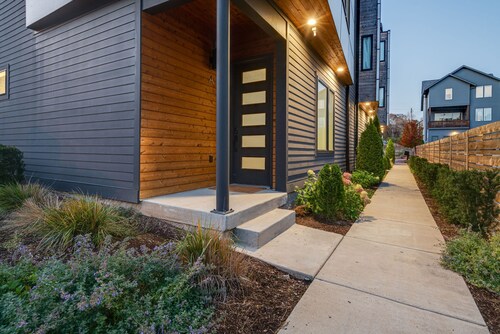 NEW 24 Guests 2 Rooftop Decks Near Downtown