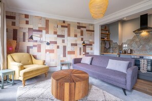 1 habitación, escritorio y acceso a internet 