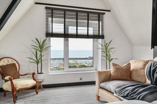 Host Stay The Cliff Greenhouse