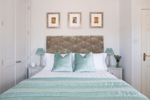 House | 3 bedrooms, Internet - Central Chichester 3bd Mews House For Up To 6 (Chichester)