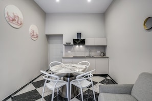 1 bedroom - Golden Rose in Naples (Naples)