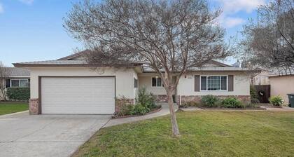 Family friendly home a short distance from Old town Clovis!