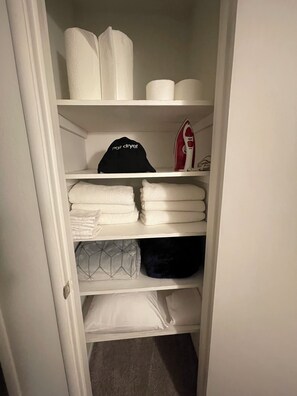 Interior - Family friendly home a short distance from Old town Clovis! (Clovis)