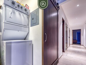 アパートメント | 2 室のベッドルーム、インターネットアクセス