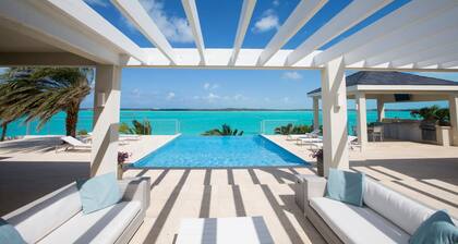 5 BR Waterfront Villa On Chalk Sound Blue Water