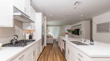 Apartment | 1 bedroom, Internet