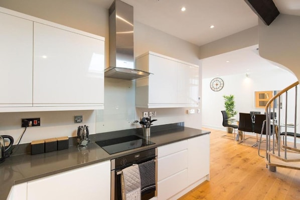 アパートメント | 6 室のベッドルーム