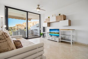 Apartment | 2 bedrooms - Cozy Getaway With Pool in Riviera del Sol - Ref 99 (Mijas)