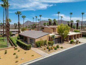 Apartment | 2 bedrooms, Internet - Desert Flower- Ironwood CC Condo Pool Spa (Palm Desert)