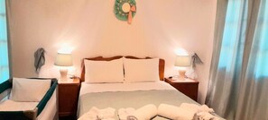 2 bedrooms - Emphasis Traditional House (Amari)