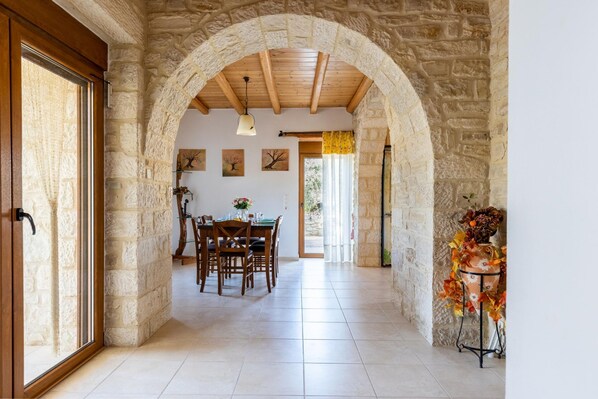 Villa | 3 bedrooms, soundproofing