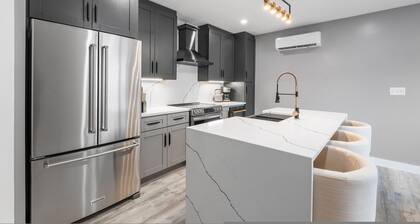 New Luxury 4 Bed Condo Perfect for Winter Rental