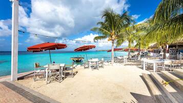 Villa | 4 bedrooms, Internet