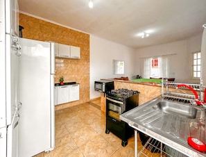 House, Smoking - Tima Casa com Wifi pr Ximo a Praia em Itanha m SP (Itanhaém)