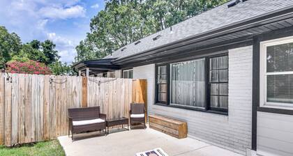 1 Mi to Dtwn Monroe: Family-Friendly Duplex!