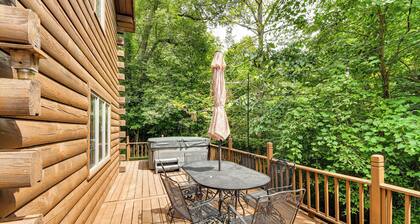 Private Yard: Secluded Hannibal Cabin in the Pines