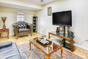 TV - 7 Mi to Dtwn Houston: Family Home w/ Patio & Yard (Houston)