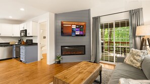 Smart TV, fireplace
