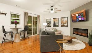 TV connectée, cheminée